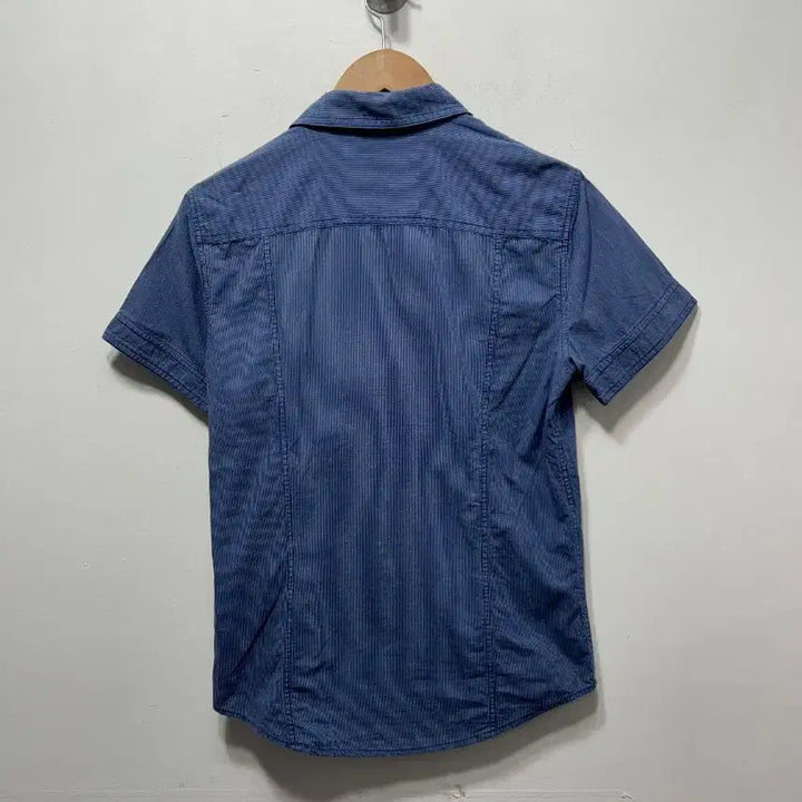 [BUNJANG] Guess Blue Striped Short Sleeve Shirt M / 게스 블루 스트라이프 반팔 셔츠 M
