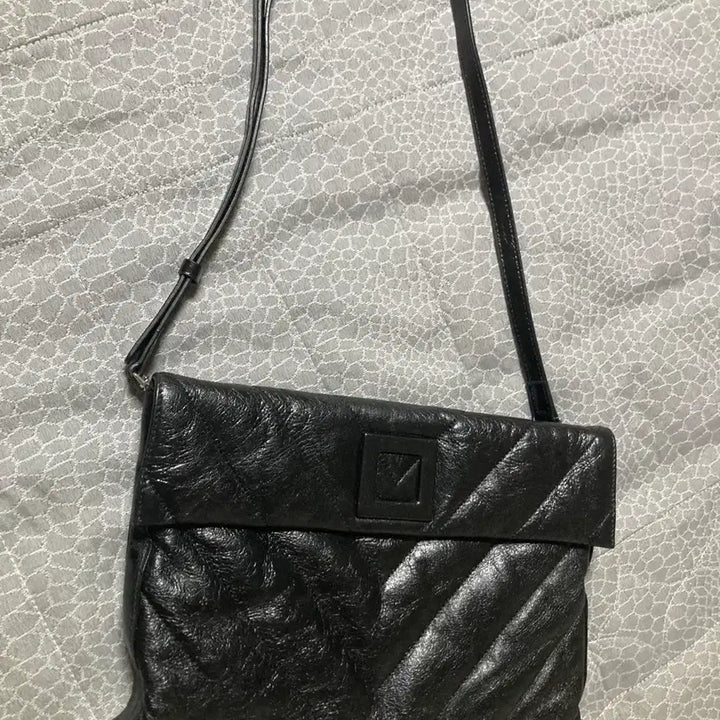 [BUNJANG] Loose &amp; Lounge Black Shoulder Bag Clutch / 루즈앤라운지 블랙 숄더백 클러치 택포5만원