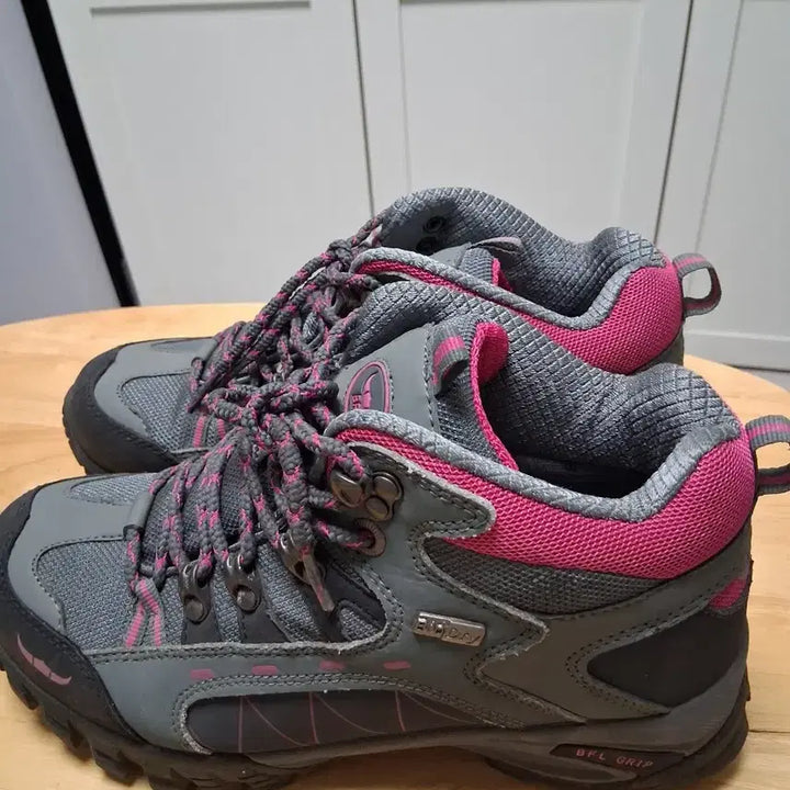 [BUNJANG] Buffalo Hiking Work Boots (Size 250) / 버팔로 등산화 작업화 사이즈 250호 디자인강추 실착별로 사진참고