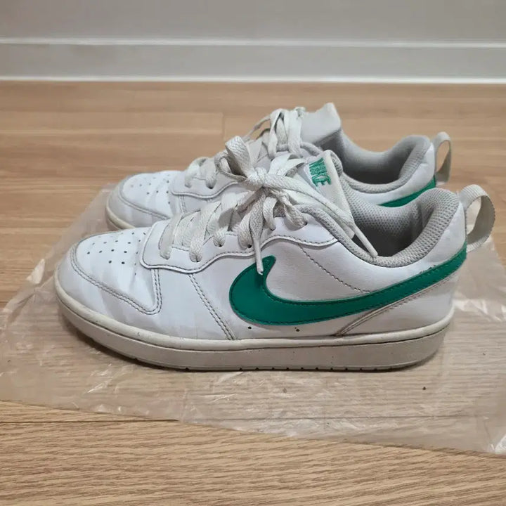 [BUNJANG] Nike Court Borough Low Recraft Sneakers / 나이키 코트 버로우 로우 리크래프트