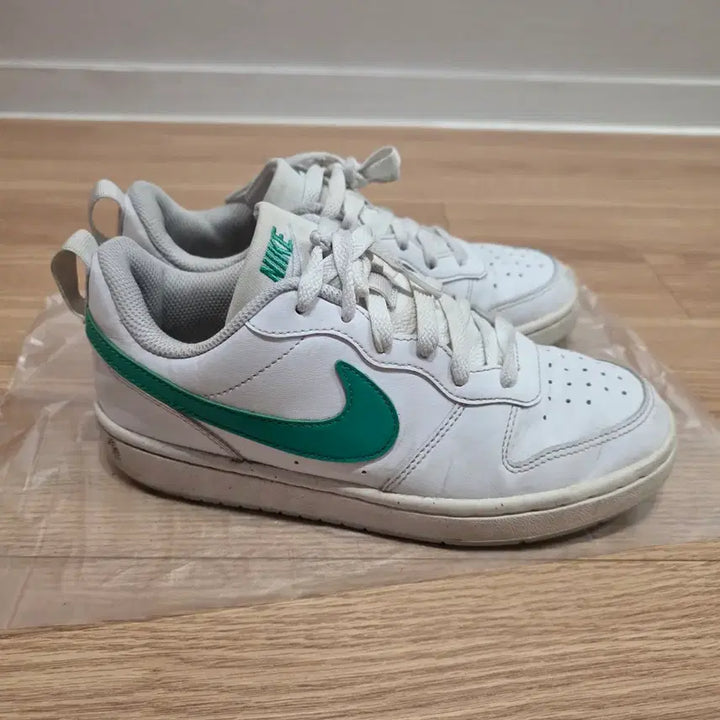 [BUNJANG] Nike Court Borough Low Recraft Sneakers / 나이키 코트 버로우 로우 리크래프트