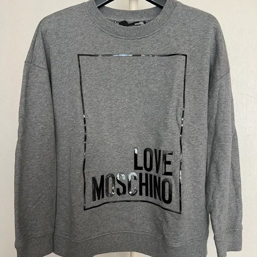 [BUNJANG] Love Moschino Logo Sweatshirt Gray 44 / [정품] 러브 모스키노 로고 맨투맨 그레이 44사이즈