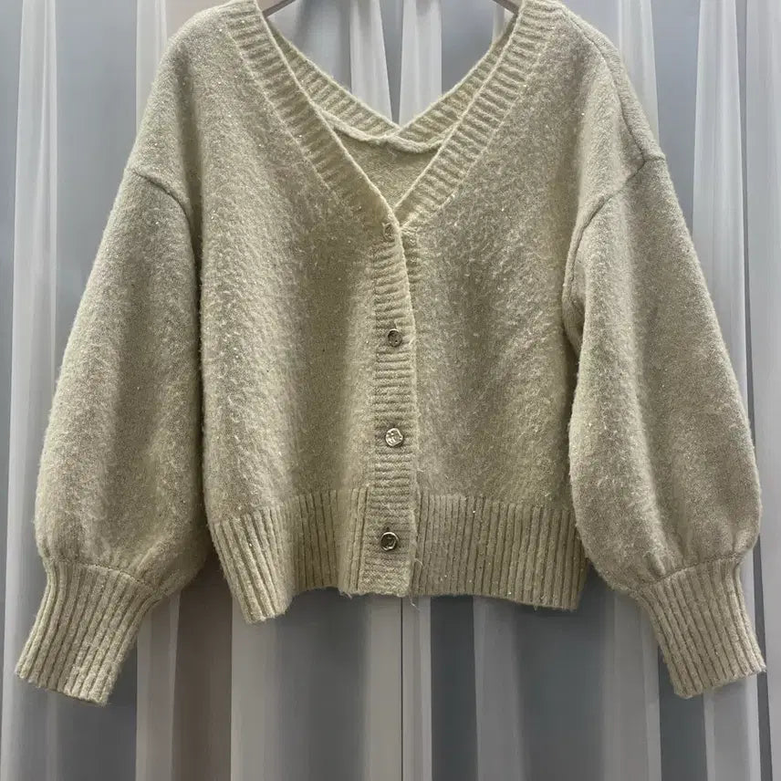 [BUNJANG] Thursday Island Ivory V-Neck Knit Cardigan / 써스데이아일랜드 아이보리 브이넥 니트 가디건