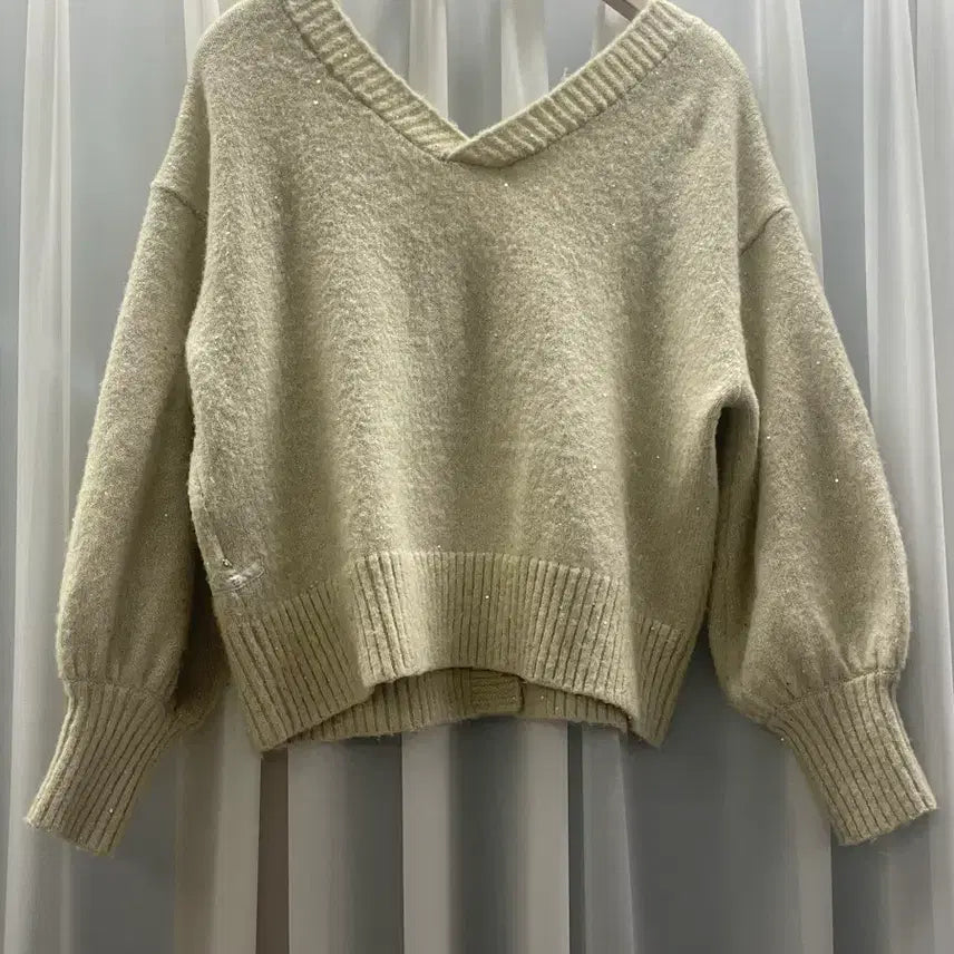 [BUNJANG] Thursday Island Ivory V-Neck Knit Cardigan / 써스데이아일랜드 아이보리 브이넥 니트 가디건