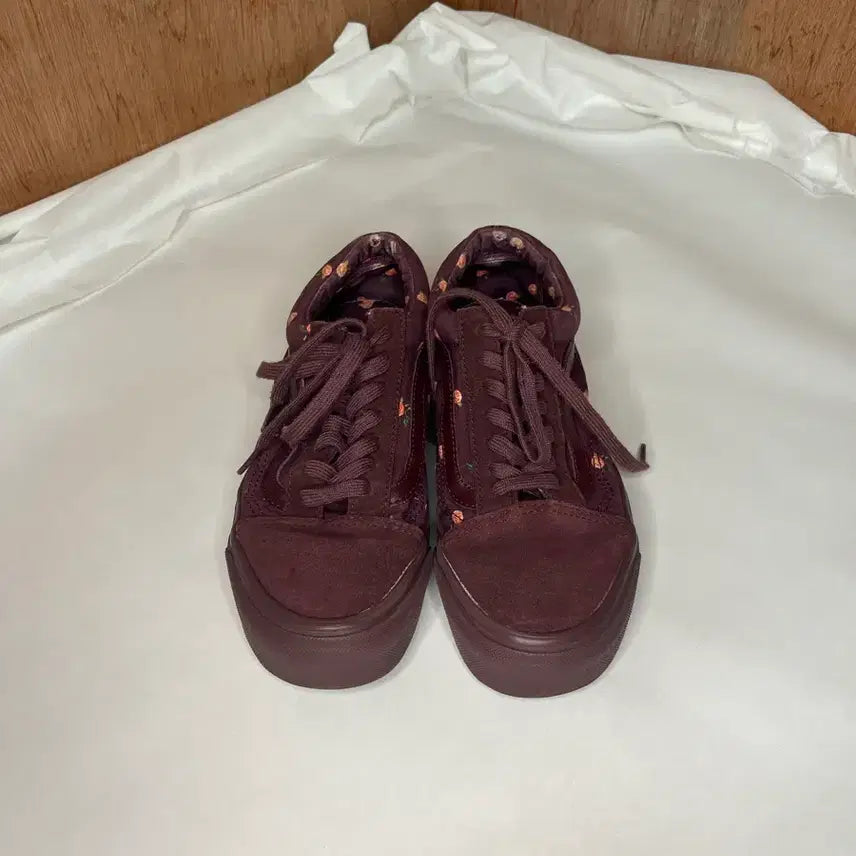 [BUNJANG] Undercover Vans Old Skool Rose Embroidery Sneakers / 언더커버 x 반스 올드스쿨 로즈 엠브로이더리 스니커즈