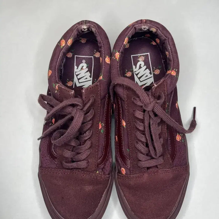 [BUNJANG] Undercover Vans Old Skool Rose Embroidery Sneakers / 언더커버 x 반스 올드스쿨 로즈 엠브로이더리 스니커즈