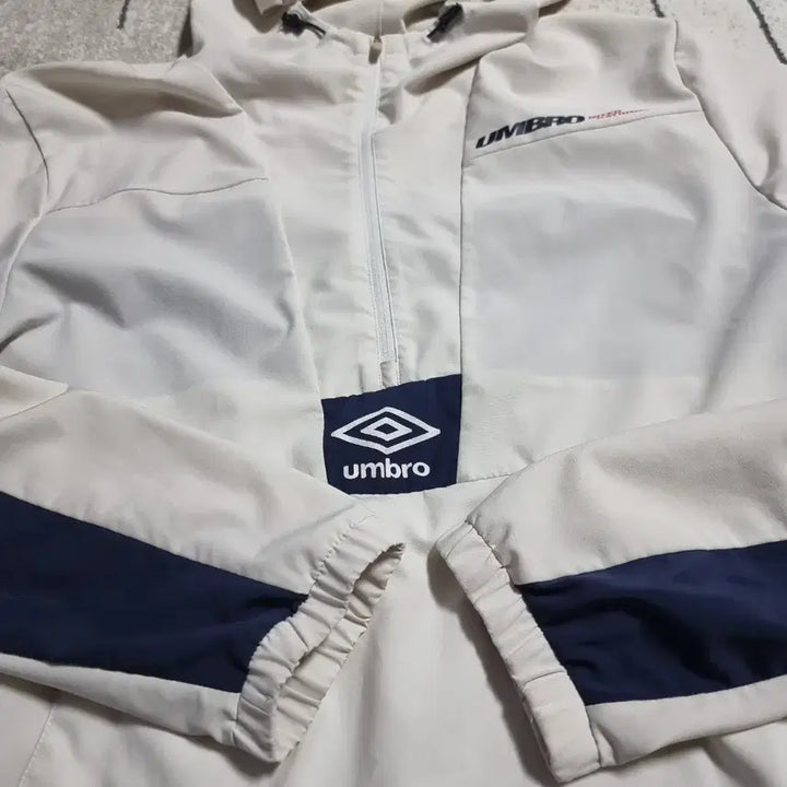[BUNJANG] Umbro Half-Zip Anorak Windbreaker White (Size 110 XXL) / 엄브로 반집업 하프집업 아노락 바람막이 화이트 사이즈 110 XXL