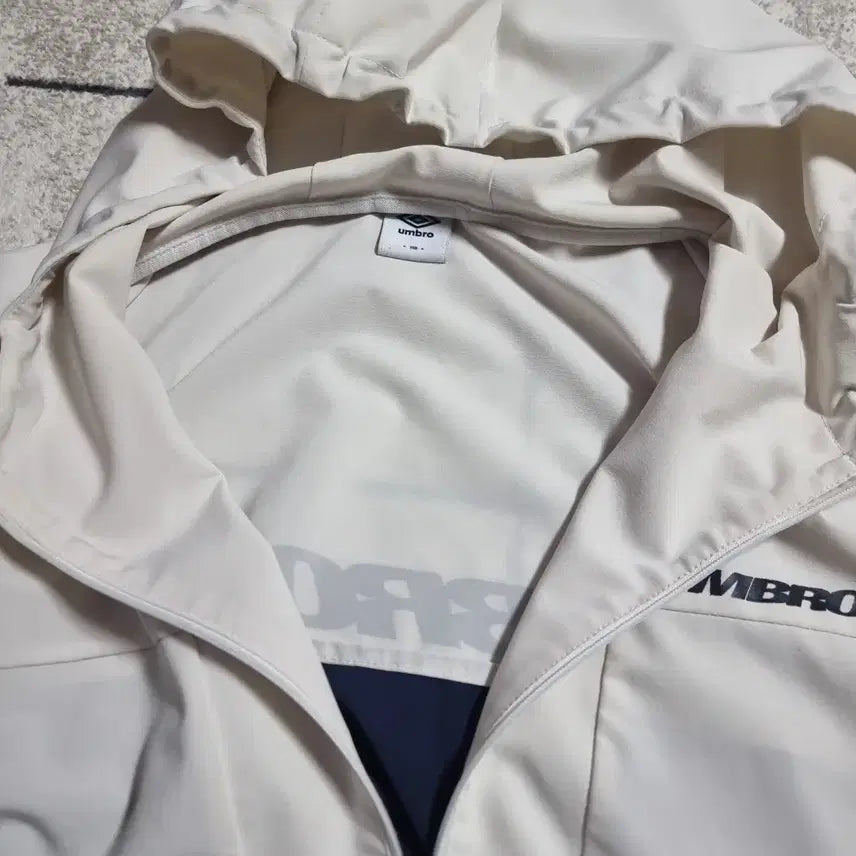 [BUNJANG] Umbro Half-Zip Anorak Windbreaker White (Size 110 XXL) / 엄브로 반집업 하프집업 아노락 바람막이 화이트 사이즈 110 XXL