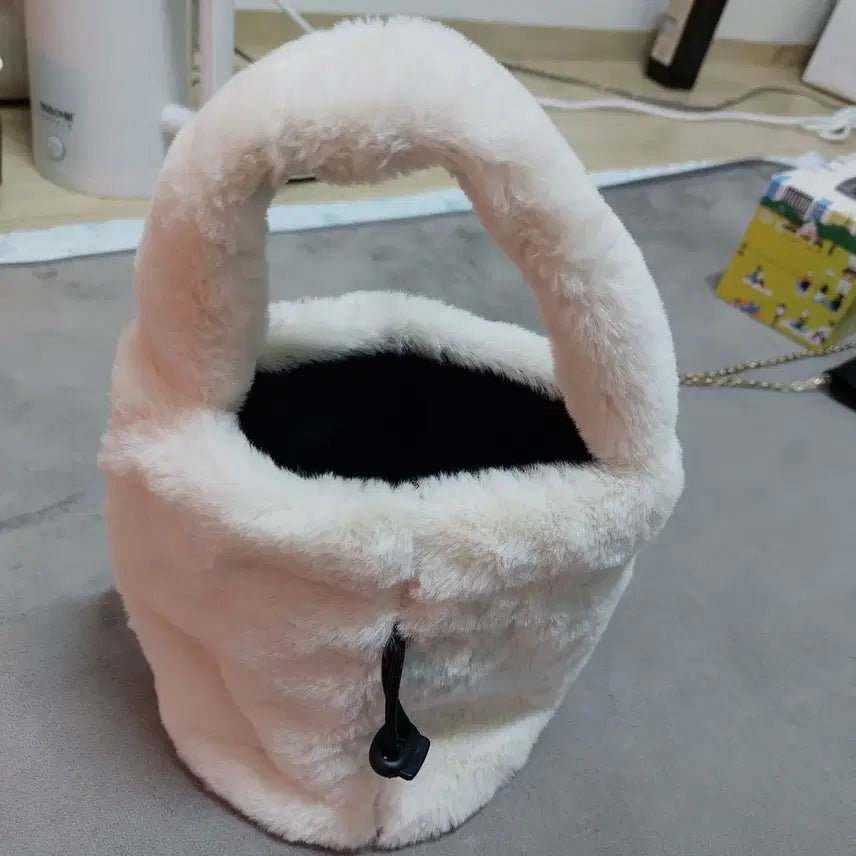 [BUNJANG] Cute Fur Tote Bag / 귀요미 털 손가방