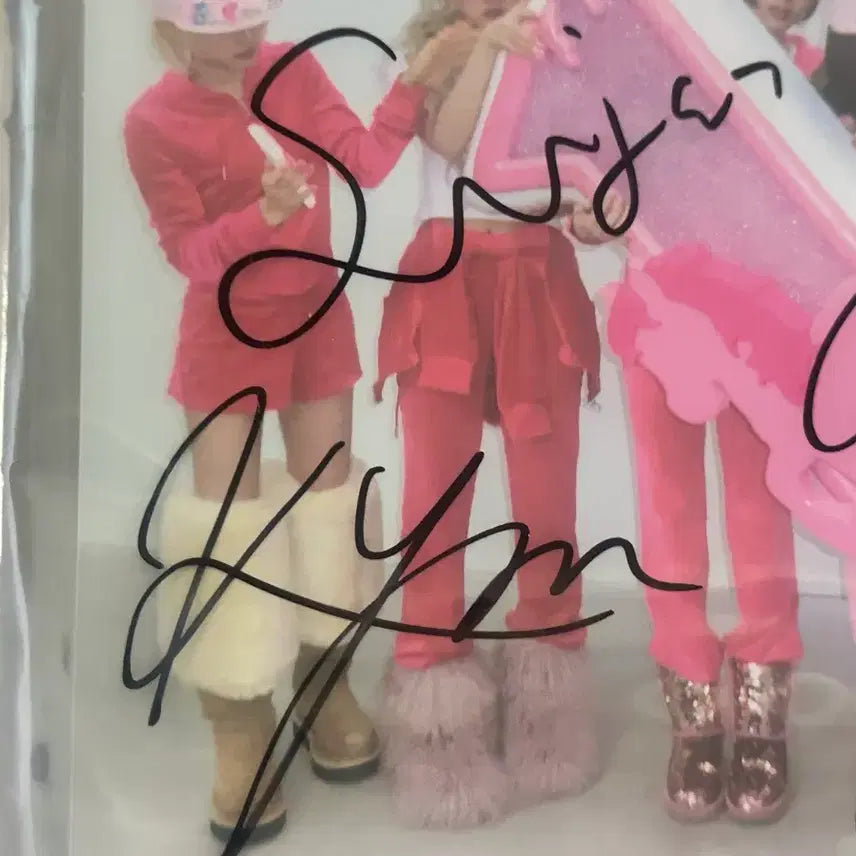 [BUNJANG] KiiiKiii Signed Album / KiiiKiii 키키 친필 싸인앨범