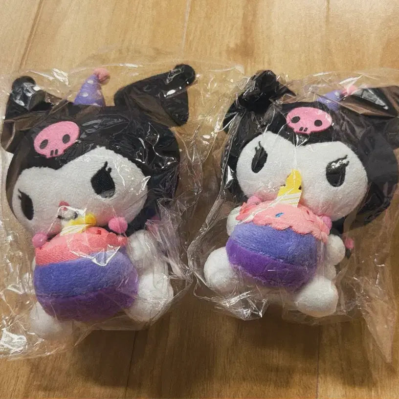 [BUNJANG] Sanrio Kuromi Birthday Cupcake Plush Keyring / [새상품] 산리오 쿠로미 생일 컵케이크 봉제 인형 키링