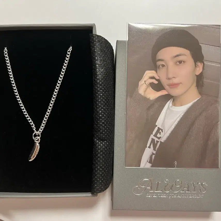 [SOLD OUT] 세븐틴 9주년 목걸이+포카 정한