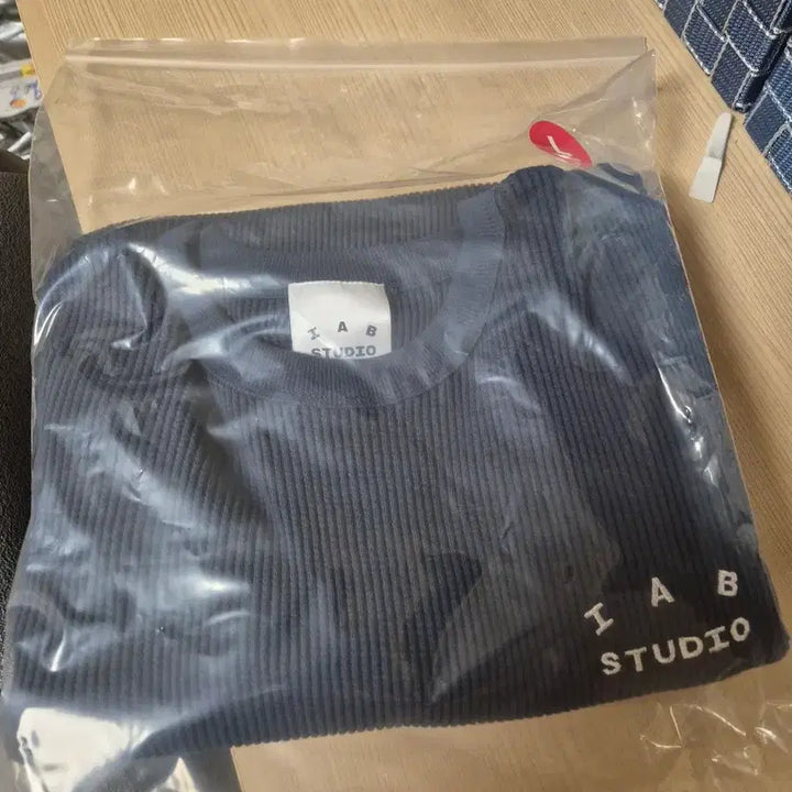 [BUNJANG] IAB Studio Waffle Long Sleeve Shirt / 아이앱스튜디오 와플 롱슬리브