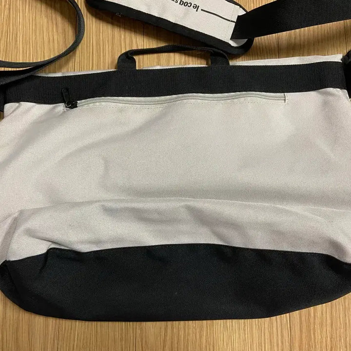 [BUNJANG] Le Coq Sportif Messenger Bag / 르꼬끄 메신저백