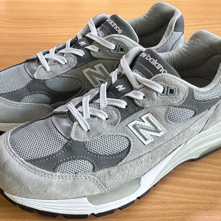 [SOLD OUT] NEW BALANCE 992 GREY