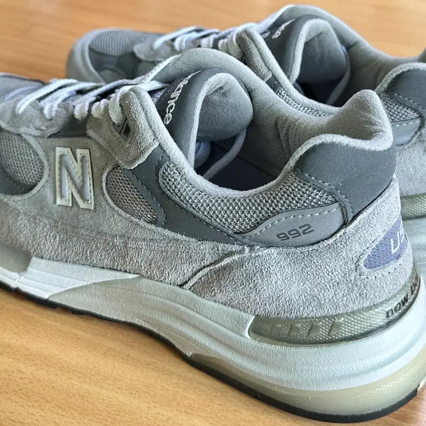 [SOLD OUT] NEW BALANCE 992 GREY