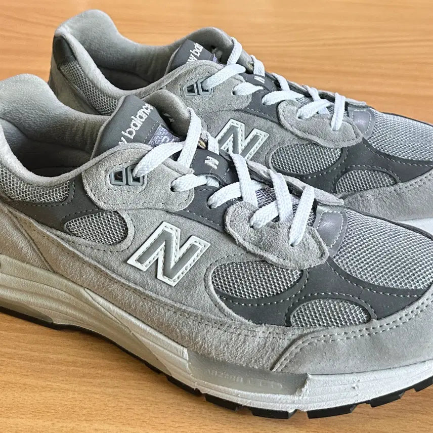 [SOLD OUT] NEW BALANCE 992 GREY