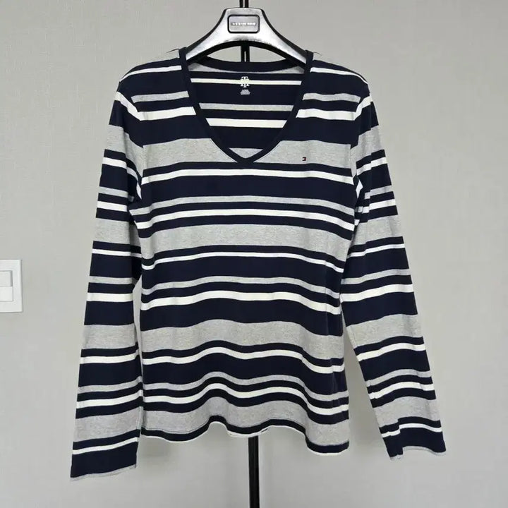 [BUNJANG] Tommy Hilfiger V-Neck Long Sleeve T-Shirt XL / 타미힐피거 XL 브이넥 티셔츠 W-긴팔-289