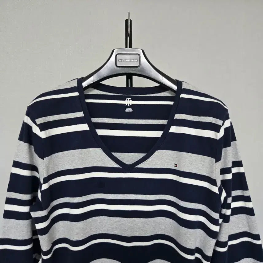 [BUNJANG] Tommy Hilfiger V-Neck Long Sleeve T-Shirt XL / 타미힐피거 XL 브이넥 티셔츠 W-긴팔-289