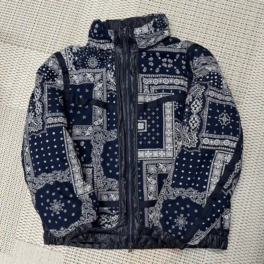 [BUNJANG] Eastlogue ECW Flight Paisley Padded Jacket / (L)이스트로그 ECW FLIGHT 페이즐리 패딩