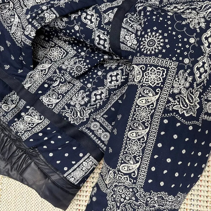 [BUNJANG] Eastlogue ECW Flight Paisley Padded Jacket / (L)이스트로그 ECW FLIGHT 페이즐리 패딩