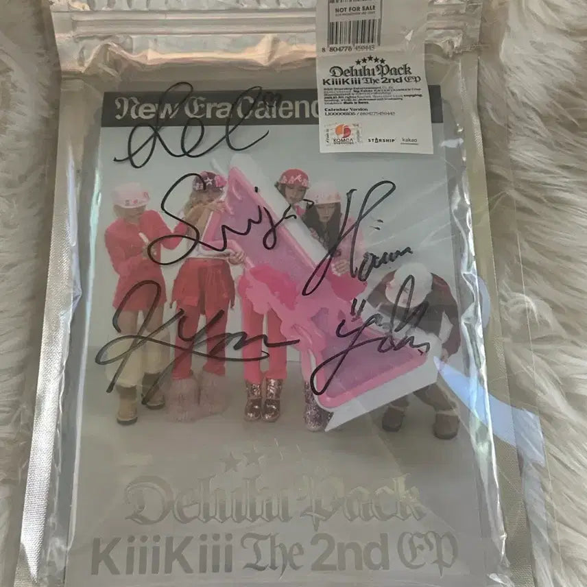 [BUNJANG] KiiiKiii Signed Album / KiiiKiii 키키 친필 싸인앨범