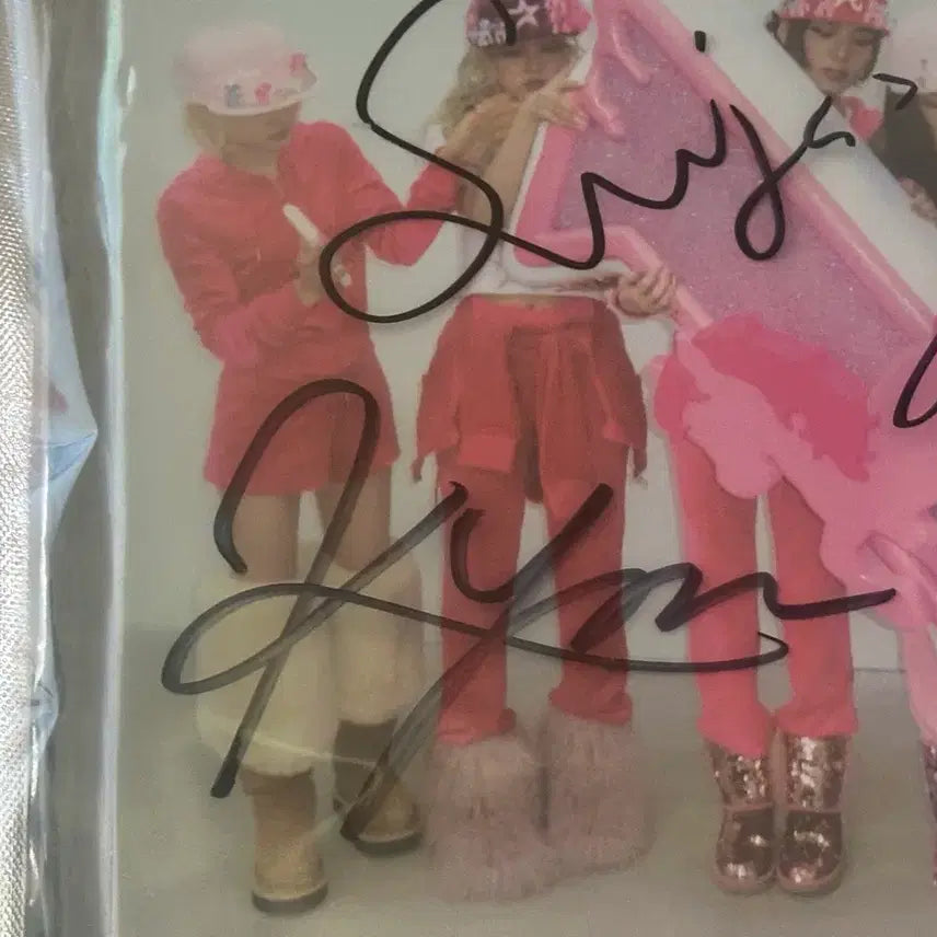 [BUNJANG] KiiiKiii Signed Album / KiiiKiii 키키 친필 싸인앨범