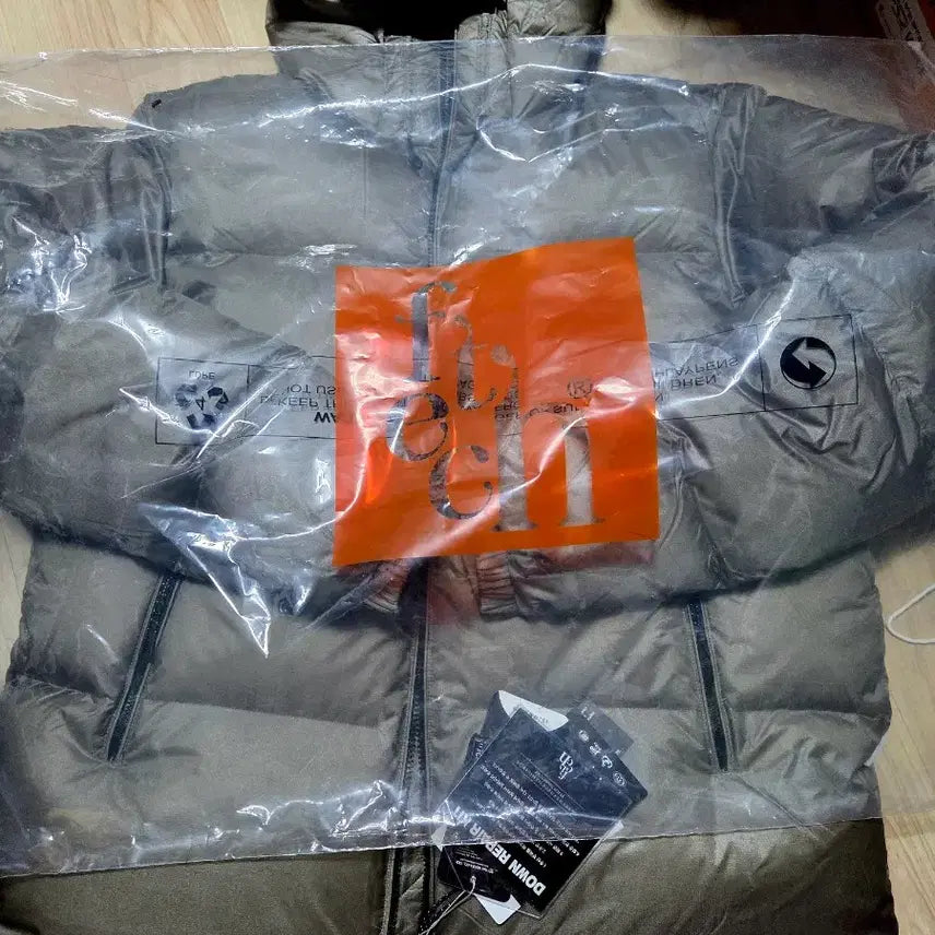 [BUNJANG] Fetch Sunday 25FW Goose Challenger Parka Khaki M / (새 상품) fetch 페치선데이 25FW 구스 챌린저 파카 카키 M