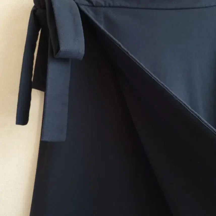 [BUNJANG] COS Long Unbalanced Wrap Skirt Navy / 코스 COS 랩 스타일 언발란스 롱 스커트 네이비