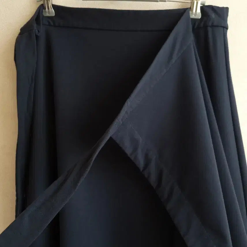 [BUNJANG] COS Long Unbalanced Wrap Skirt Navy / 코스 COS 랩 스타일 언발란스 롱 스커트 네이비