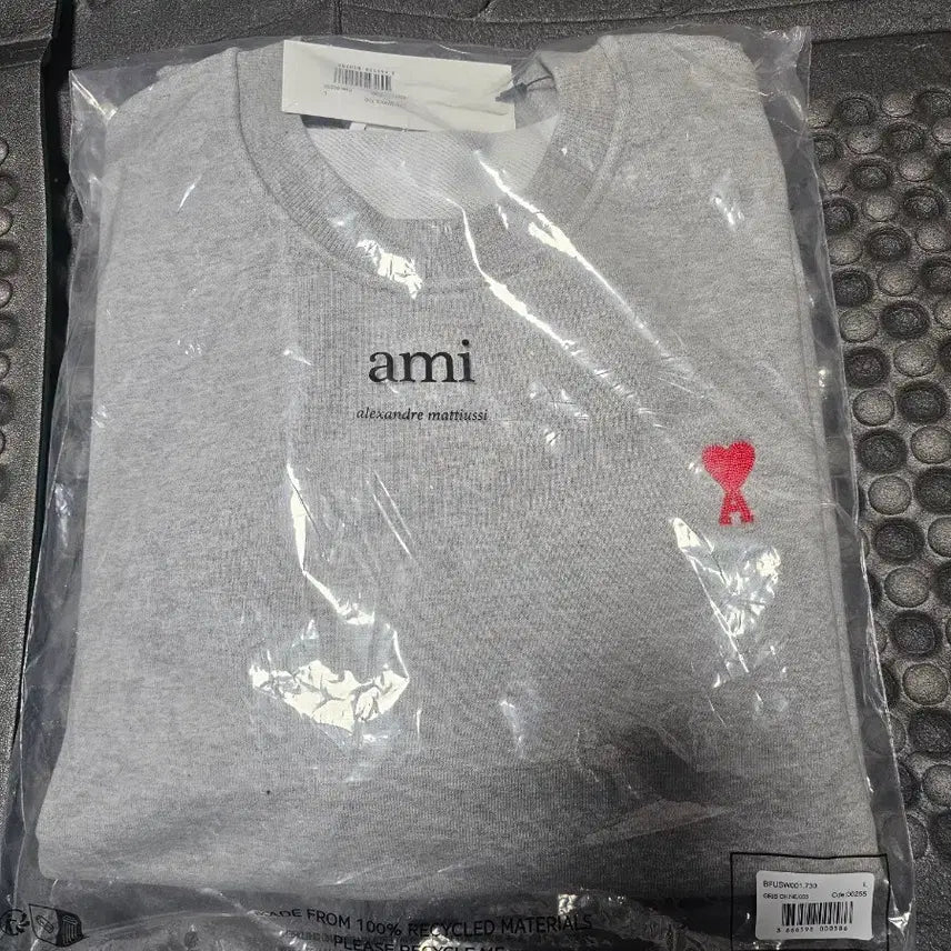 [SOLD OUT] 아미 스몰 하트 로고 맨투맨 그레이 새상품L