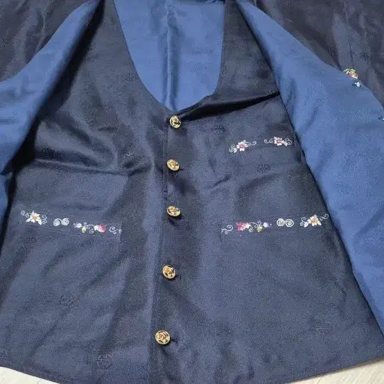 [BUNJANG] Traditional Korean Male Maguja and Vest / 남성 한복 ㅡ마고자.조끼 팝니다