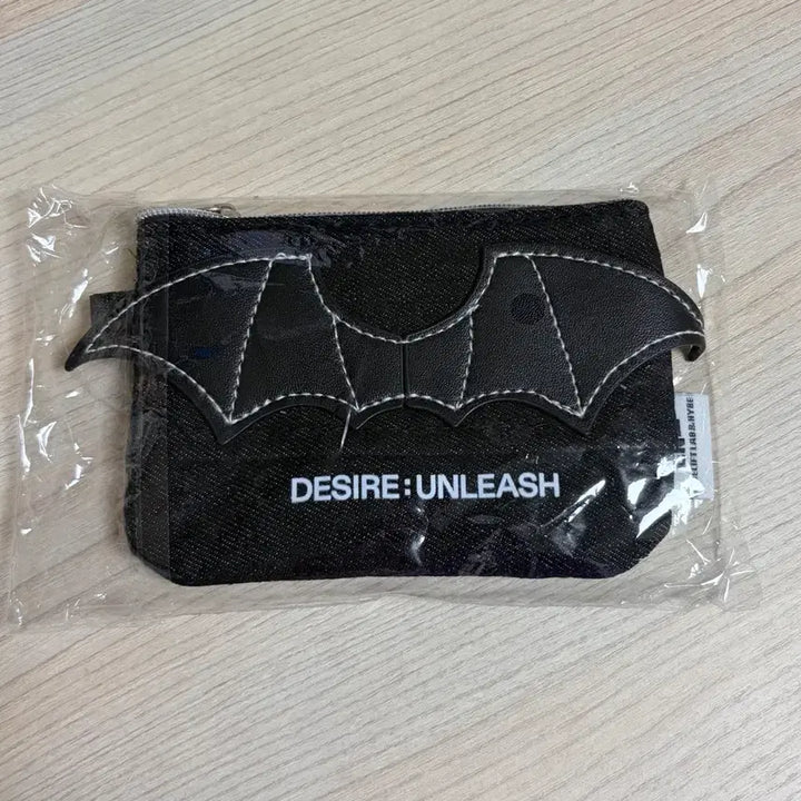 [BUNJANG] Miniso Enhypen Character Wallet / 미니소 엔하이픈 캐릭터 지갑