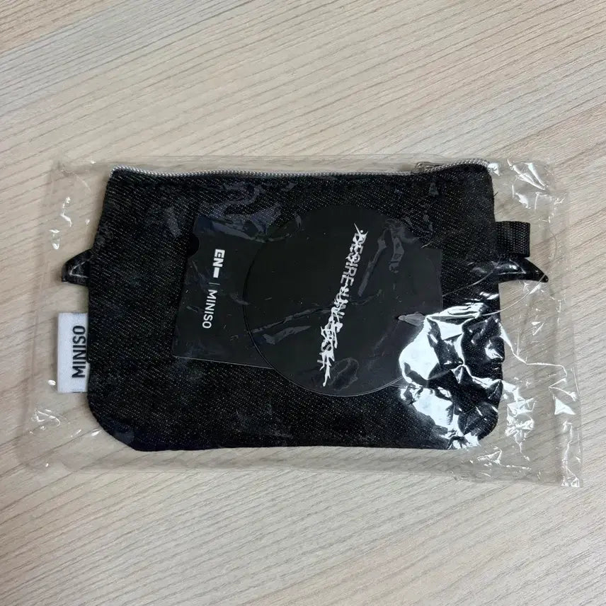[BUNJANG] Miniso Enhypen Character Wallet / 미니소 엔하이픈 캐릭터 지갑