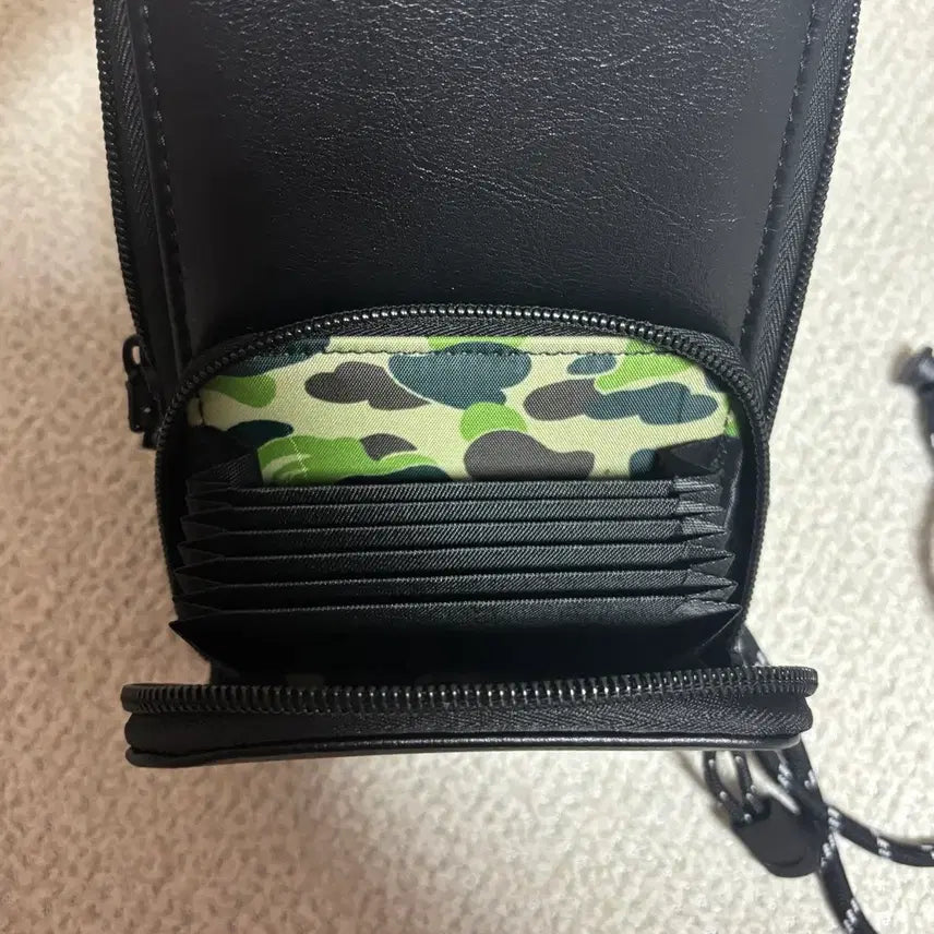 [BUNJANG] BAPE Crossbody Bag / 베이프 크로스백