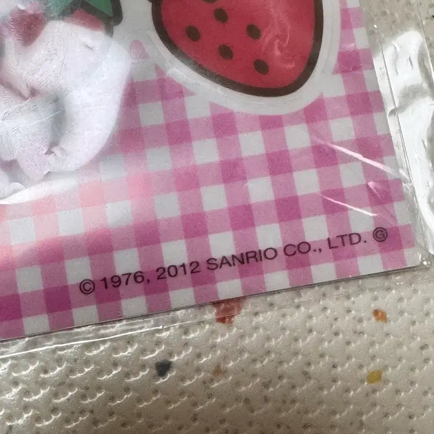 [BUNJANG] Vintage Classic Strawberry Kitty 3D Stickers / 고전 딸기 키티 입체스티커