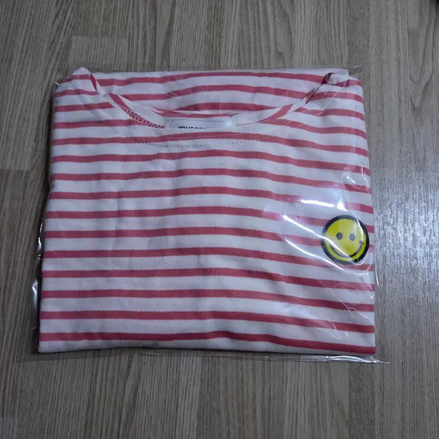 [BUNJANG] Unbranded Striped T-shirt / 스마일패치 단가라 반팔티 새옷