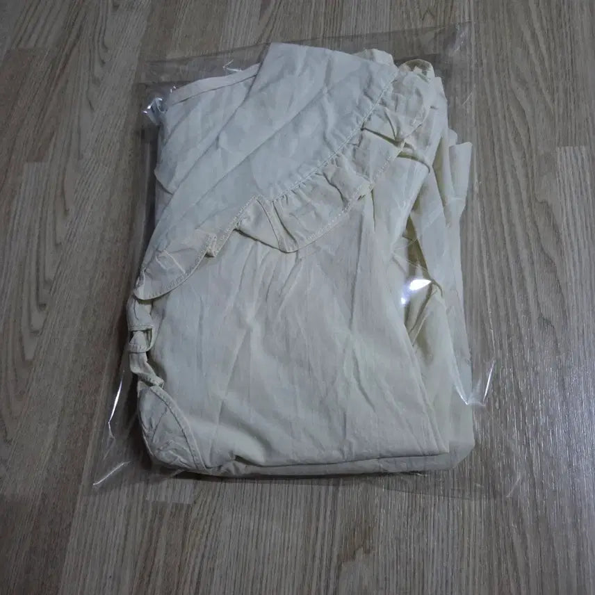 [BUNJANG] Sera Kara Blouse Shirt - New / 세라카라 블라우스셔츠 새옷