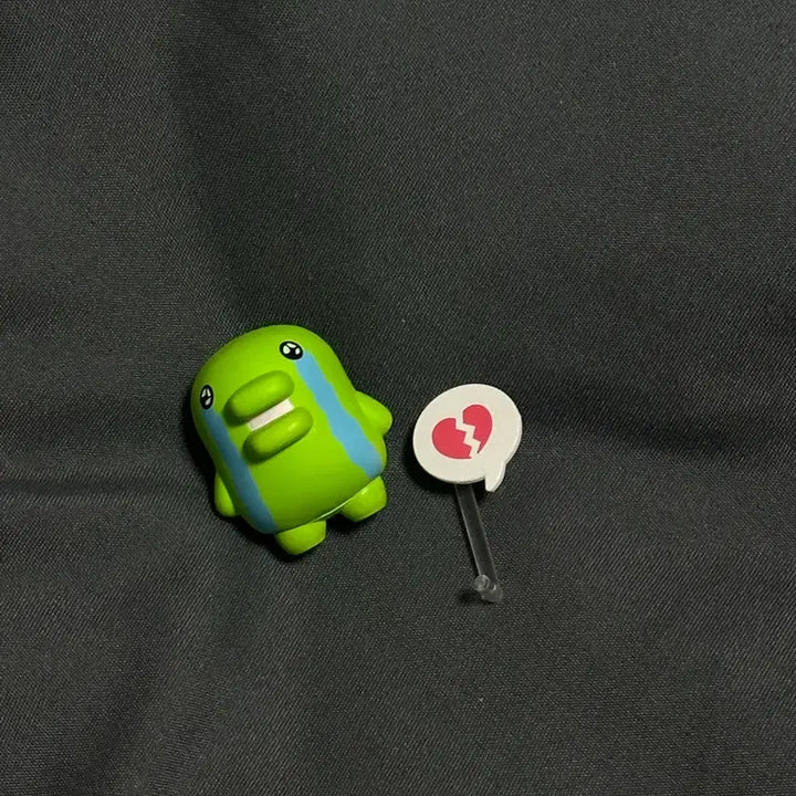 [BUNJANG] Tamagotchi Emohug Mascot Figure / 다마고치 에모후구 마스코트 가챠 (주댕치)