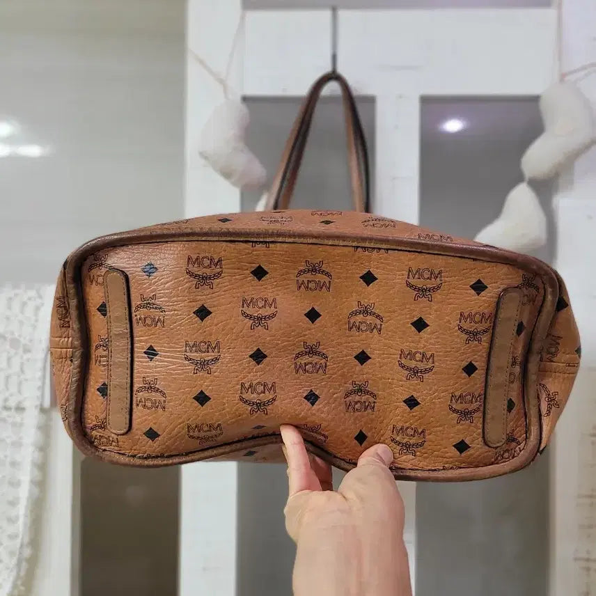 [SOLD OUT] MCM 로고 프린트 숄더백