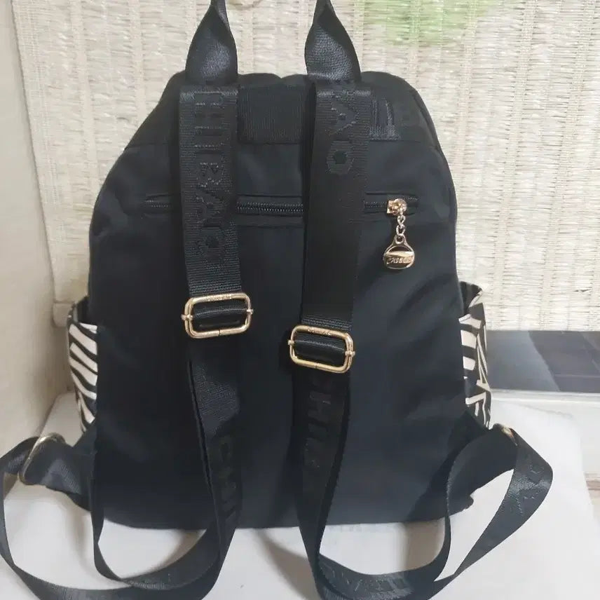 [BUNJANG] Joseph and Stacey Patterned Black Backpack / 조셉앤스테이시 블랙 패턴 백팩