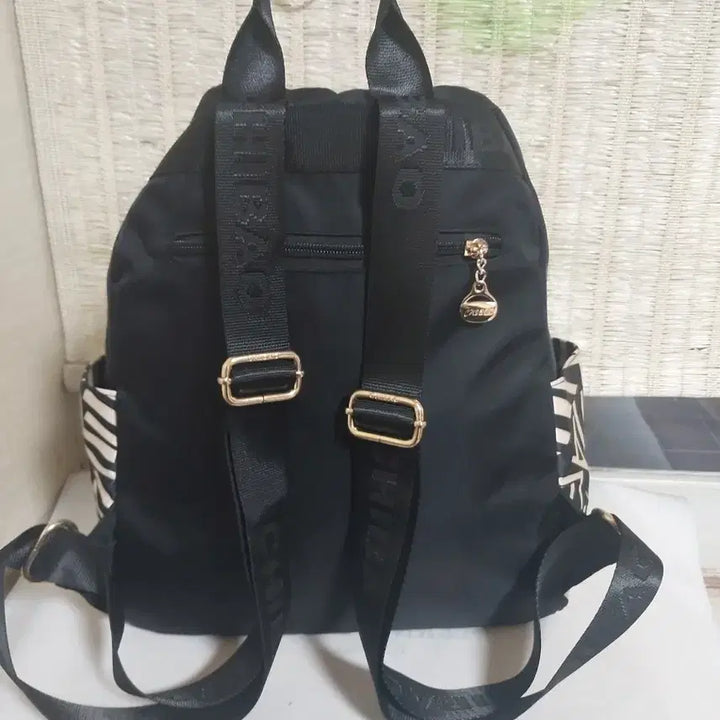 [BUNJANG] Joseph and Stacey Patterned Black Backpack / 조셉앤스테이시 블랙 패턴 백팩