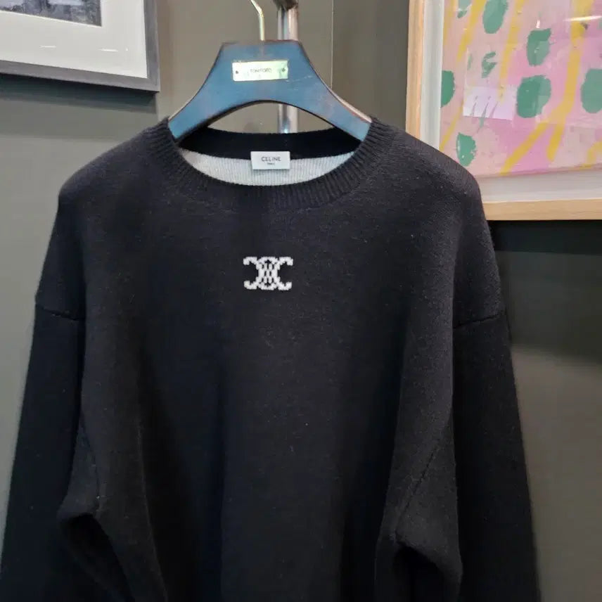 [SOLD OUT] 셀린느 트리오페 로고 크롭 BTS 니트