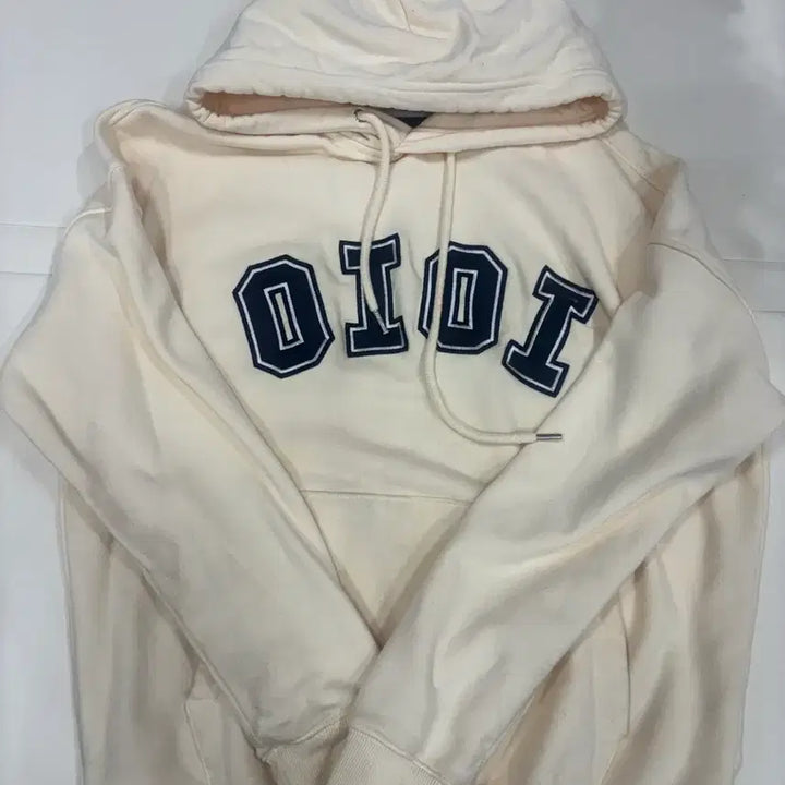 [BUNJANG] 5252 by OIOI Hoodie Cream / 오아이오아이 후드티셔츠 크림