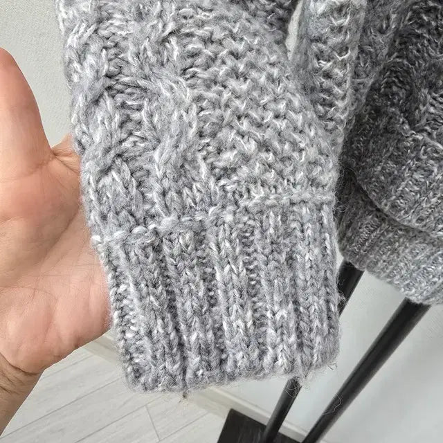 [BUNJANG] G Gray Cable Knit Sweater / G 그레이 꽈배기 짜임 니트