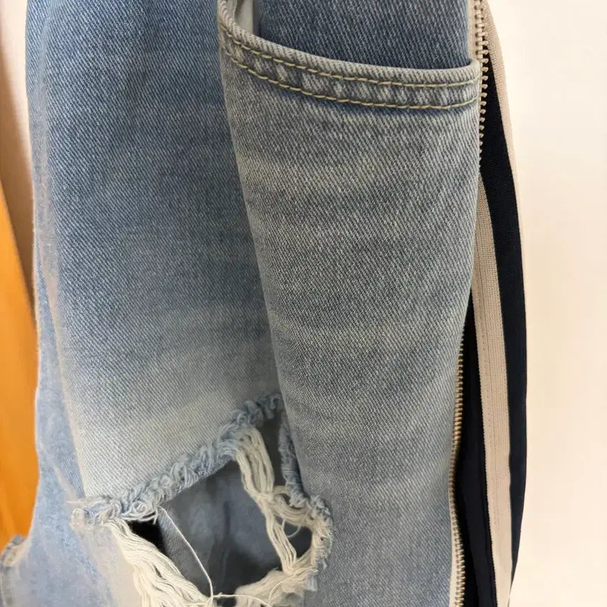 [BUNJANG] Neutrospace News Sweat Bermuda Shorts / 뉴트로스페이스 뉴스스 찢버뮤다
