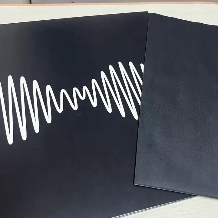 [BUNJANG] Arctic Monkeys AM Vinyl LP / 아틱몽키즈 AM lp 판매