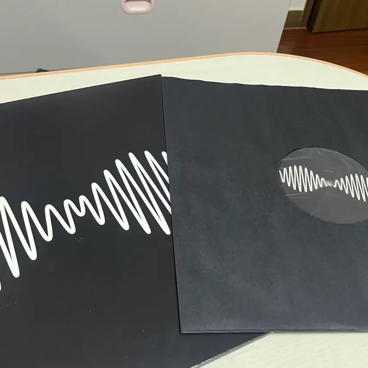 [BUNJANG] Arctic Monkeys AM Vinyl LP / 아틱몽키즈 AM lp 판매