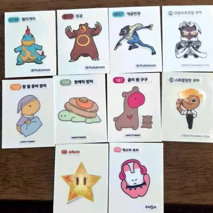 [BUNJANG] Pokemon, Cookie Run, Mario Stickers Bundle Set / 띠부씰 10장 일괄판매 포켓몬 우주먼지 쿠키런 마리오 수키도키