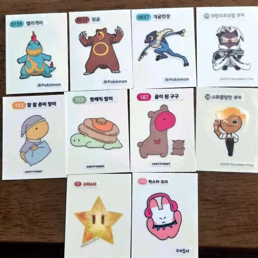 [BUNJANG] Pokemon, Cookie Run, Mario Stickers Bundle Set / 띠부씰 10장 일괄판매 포켓몬 우주먼지 쿠키런 마리오 수키도키